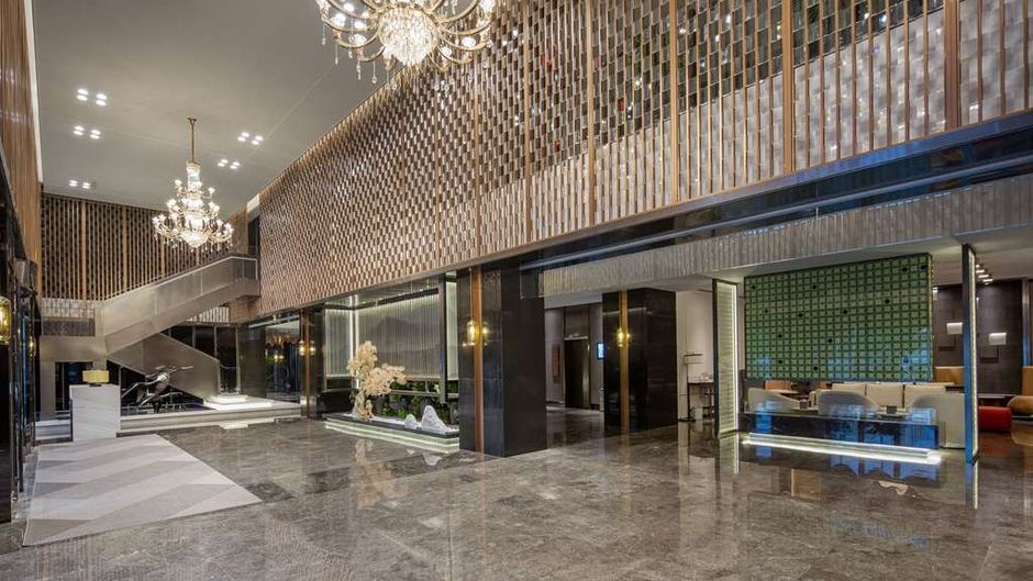 Ramada by Wyndham Bayannur Lobby