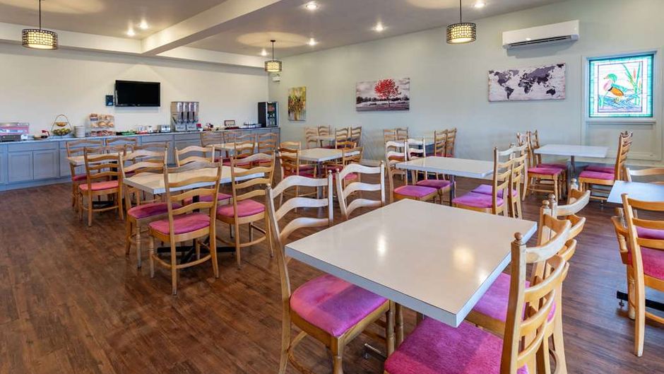 Travelodge by Wyndham Amherst Other