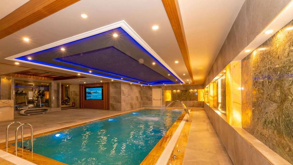 Ramada by Wyndham Istanbul Pera Pool