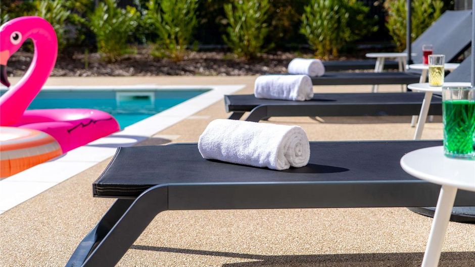 Ibis St Paul Trois Chateaux Exterior