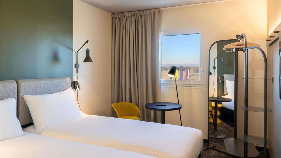 Ibis St Paul Trois Chateaux Room