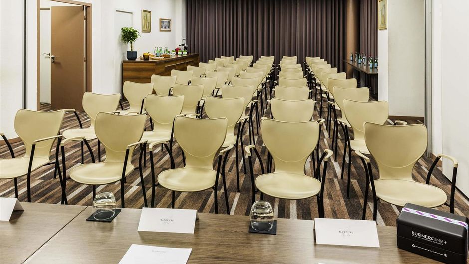 Mercure Agen Centre Meeting