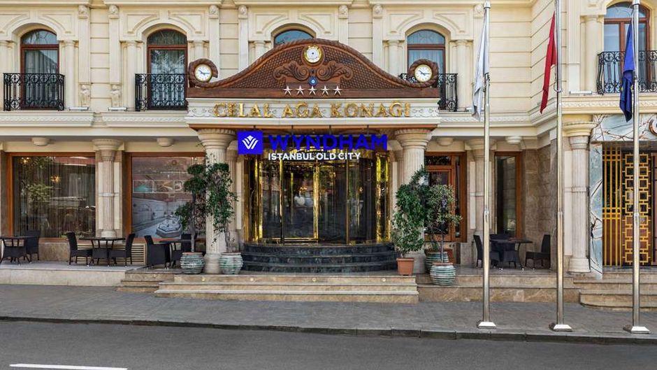 Wyndham Istanbul Old City Exterior