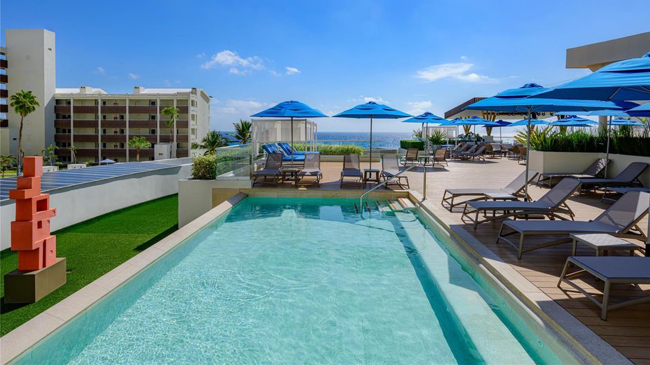Hilton Cancun Mar Caribe All-Inclusive Resort Pool