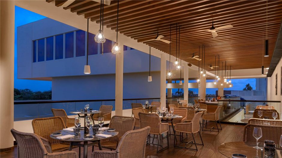 Hilton Cancun Mar Caribe All-Inclusive Resort Restaurant