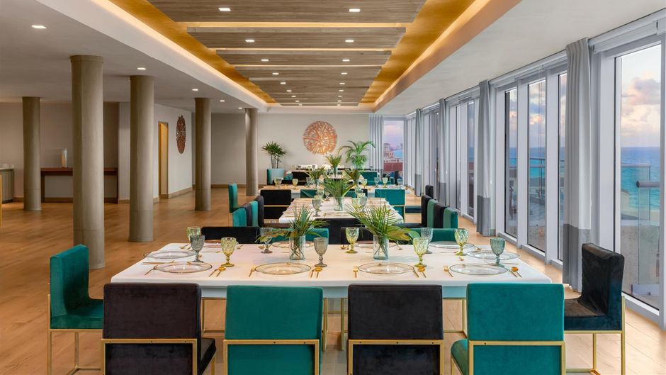 Hilton Cancun Mar Caribe All-Inclusive Resort Meeting