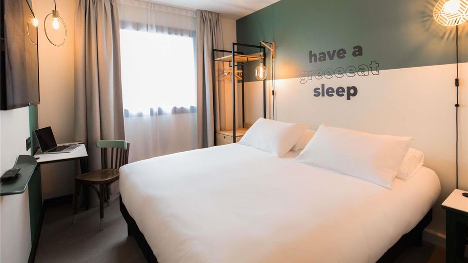 Greet Hotel Brest Aeroport Room