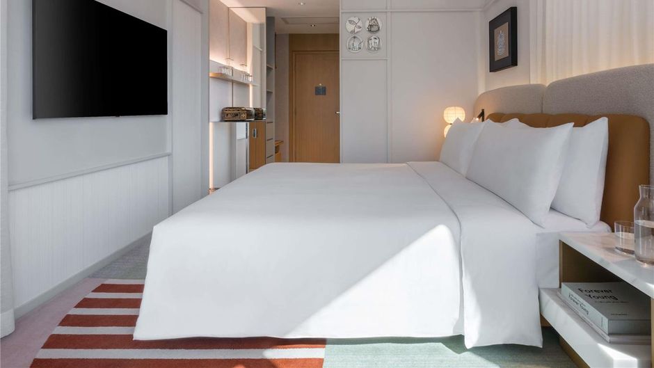 Mondrian Hong Kong Room