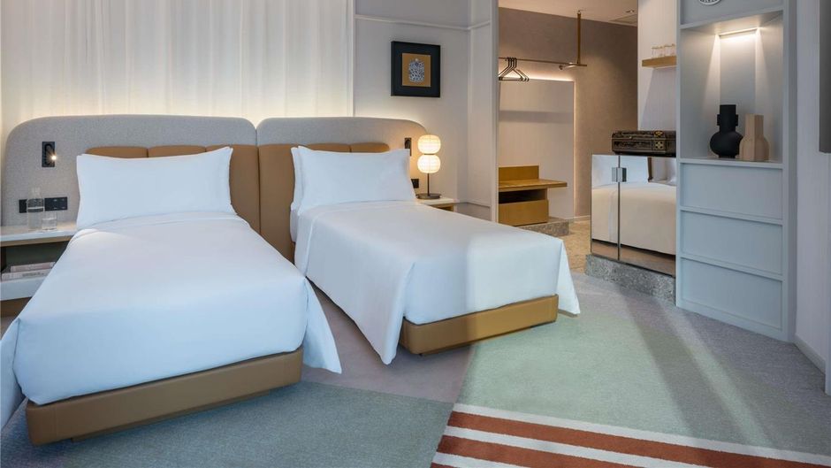 Mondrian Hong Kong Room