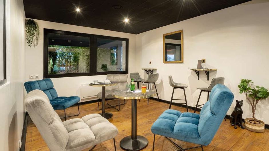 Sure Hotel by BW Rouvignies Valenciennes Lobby