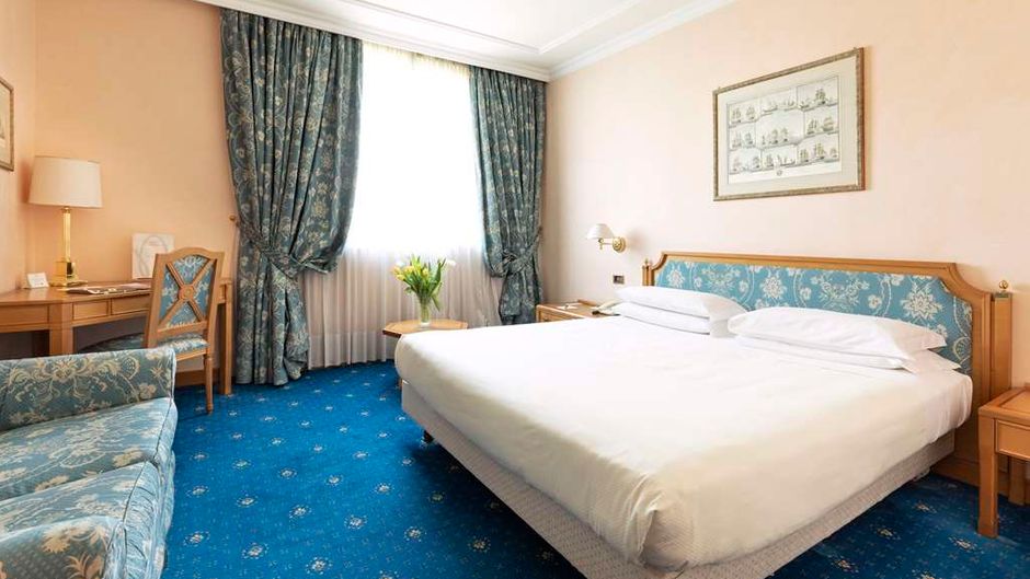Royal Garden Hotel Room
