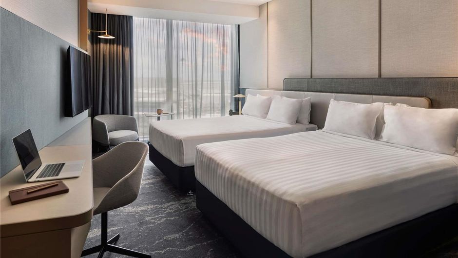 Pullman Auckland Airport Room