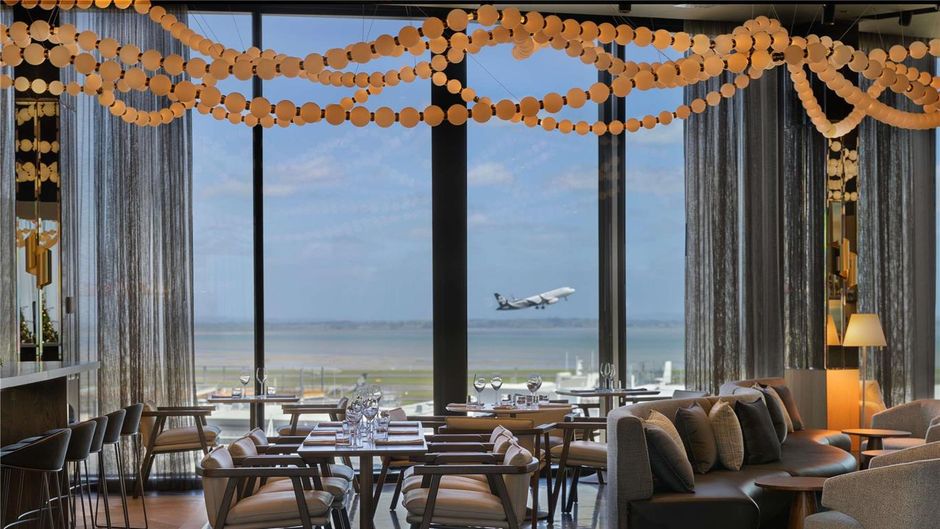 Pullman Auckland Airport Exterior