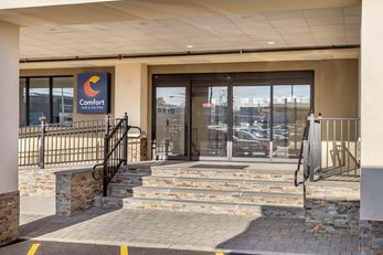 Comfort Inn & Stes  Liberty Intl Airport