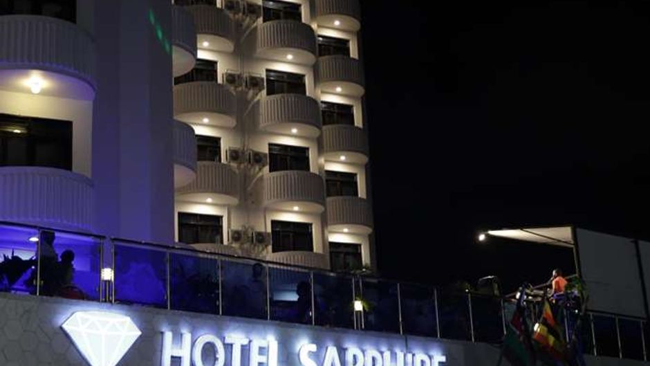 Hotel Sapphire Exterior
