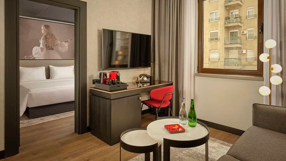 Radisson Red Belgrade Suite