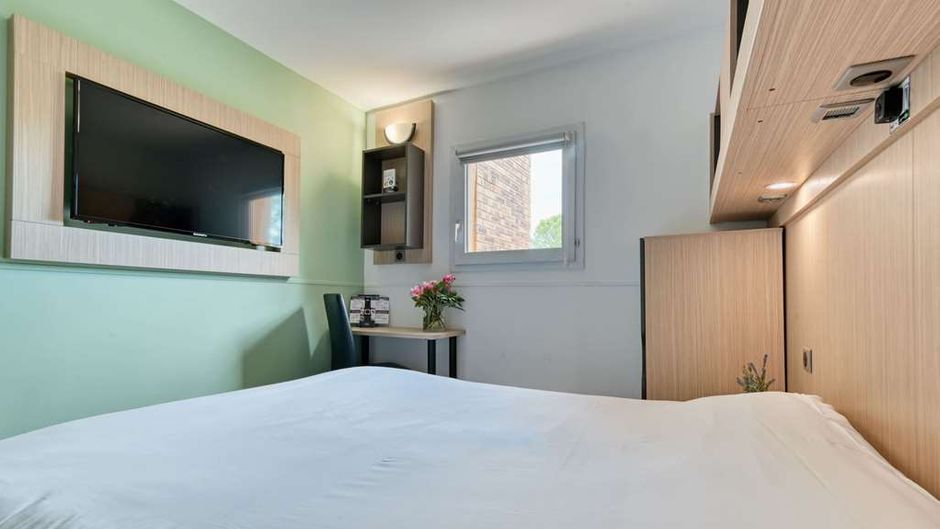 Hotel Balladins Martigues Istre Room