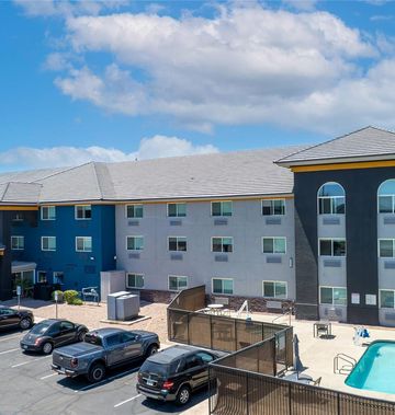 Country Inn & Suites Phoenix Airport