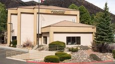 Country Inn & Suites Flagstaff