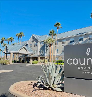 Country Inn & Suites Tucson Airport