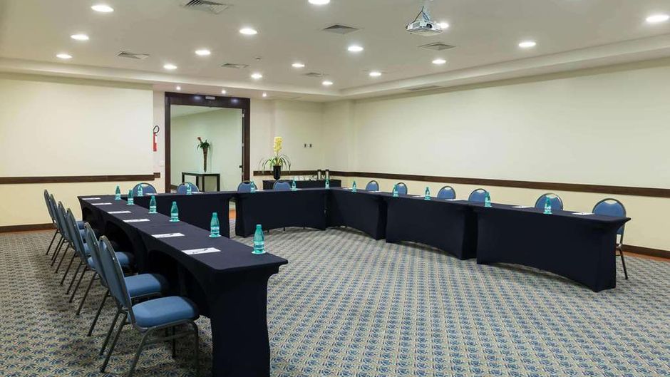 Radisson Hotel Curitiba Meeting