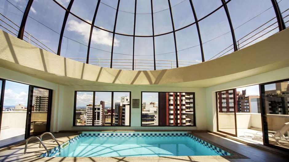 Radisson Hotel Curitiba Pool