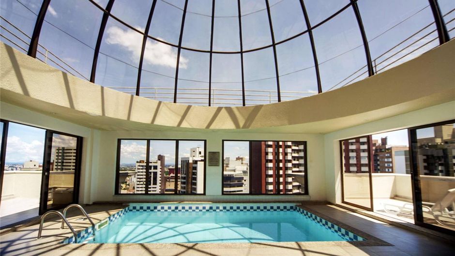 Radisson Hotel Curitiba Pool