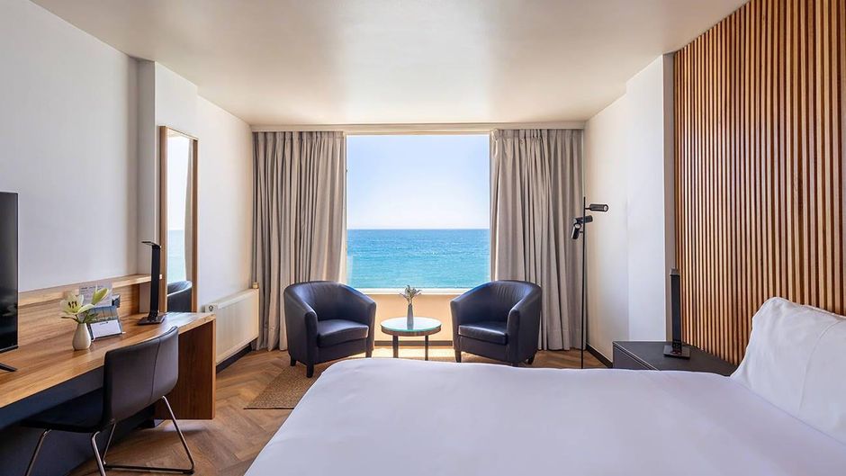 Radisson Blu Acqua Hotel & Spa Concon Room
