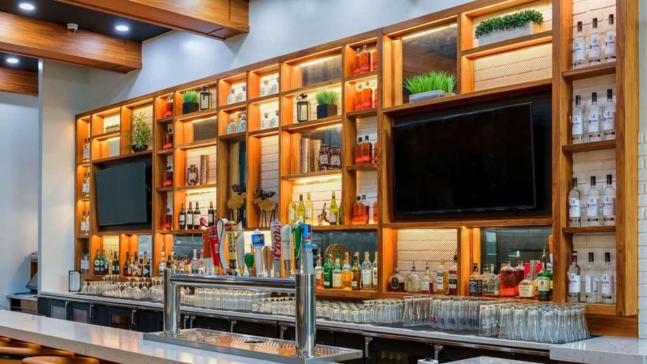 Radisson Hotels & Suites Fort McMurray Restaurant
