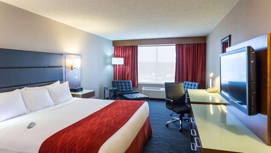 Radisson Hotels & Suites Fort McMurray Room