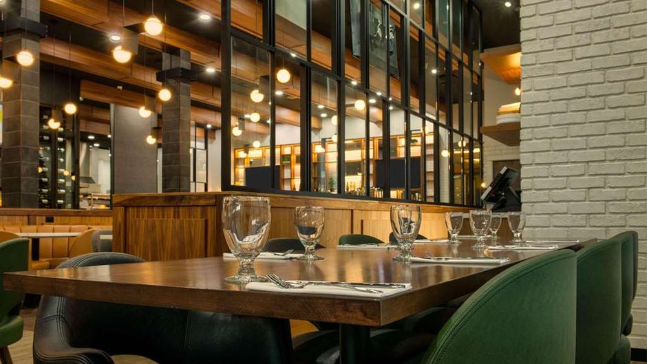 Radisson Hotels & Suites Fort McMurray Restaurant