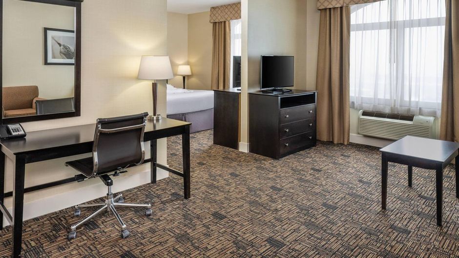 Radisson Hotel Edmonton Airport Room
