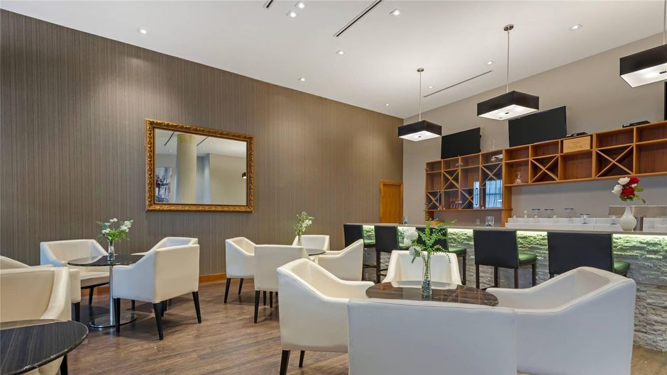 Radisson Hotel & Conference Calgary Apt Restaurant