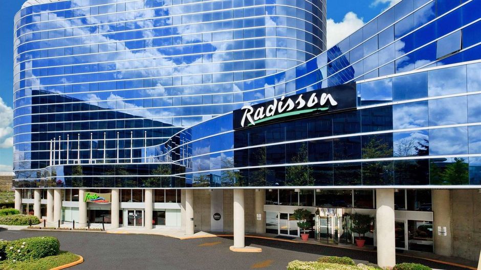 Radisson Hotel Vancouver Airport Exterior
