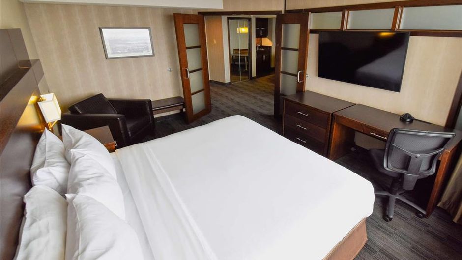 Radisson Hotel Winnipeg Downtown Suite