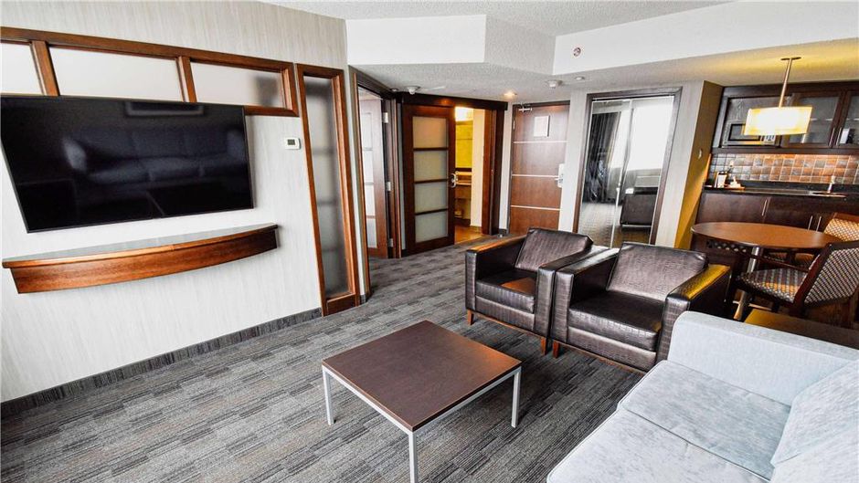 Radisson Hotel Winnipeg Downtown Suite