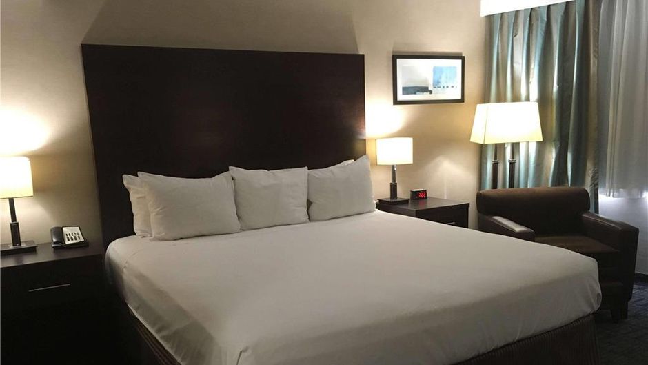 Radisson Hotel Winnipeg Downtown Room