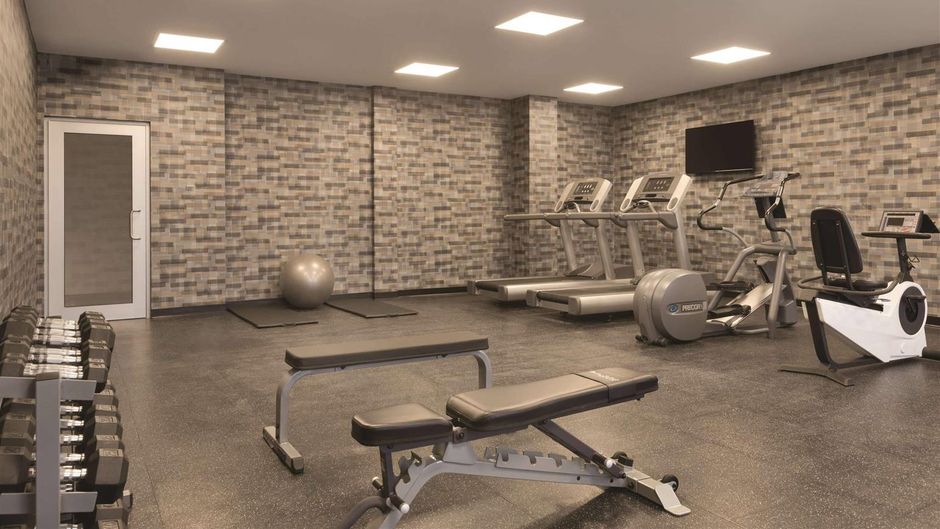 Radisson Kingswood Hotel & Suites Health