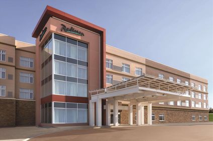 Radisson Kingswood Hotel & Suites