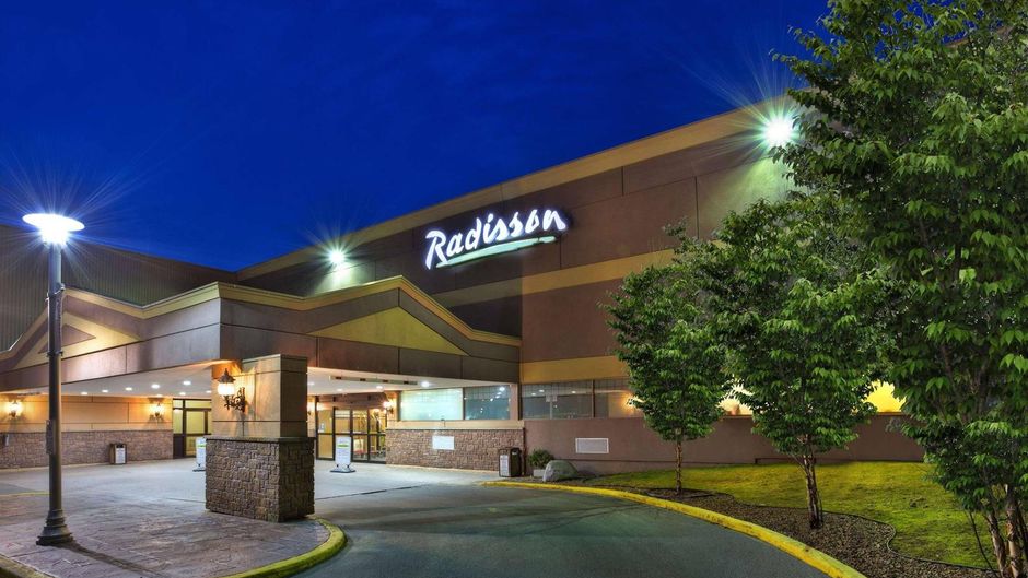 Radisson Hotel Sudbury Exterior