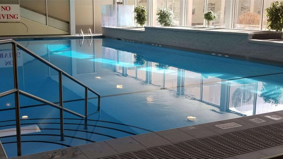 Radisson Hotel Sudbury Pool