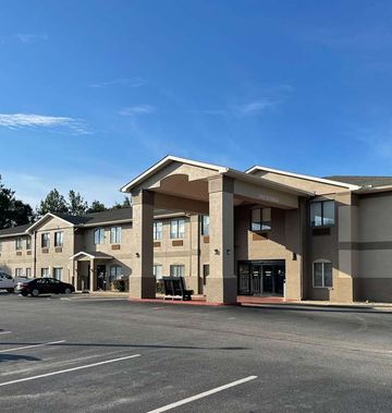 Country Inn & Suites Midway