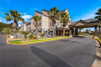Country Inn & Suites Hinesville
