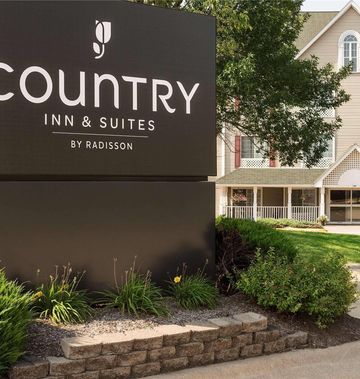 Country Inn & Suites Davenport