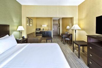 Country Inn & Suites Benton Harbor