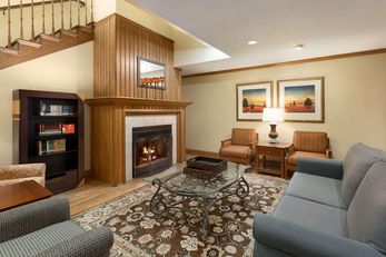 Country Inn & Suites Rochester