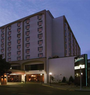 Radisson Hotel Bismarck