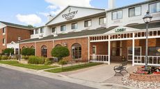 Country Inn & Suites Fargo