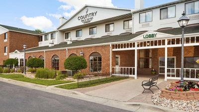 Country Inn & Suites Fargo