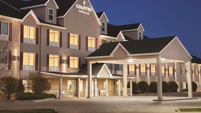 Country Inn & Suites Bismarck